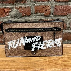 Coach signature C crossbody bag